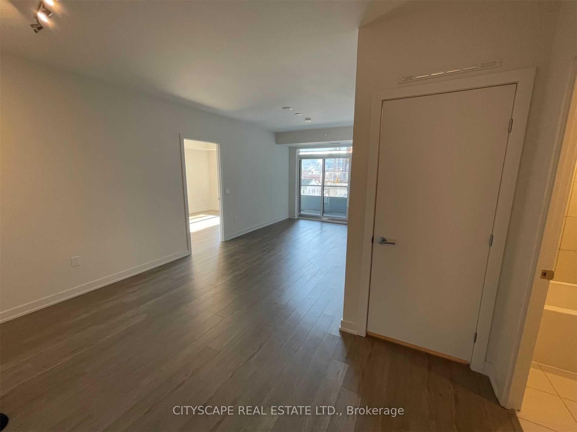 212 King William Street Unit 605 photo 8