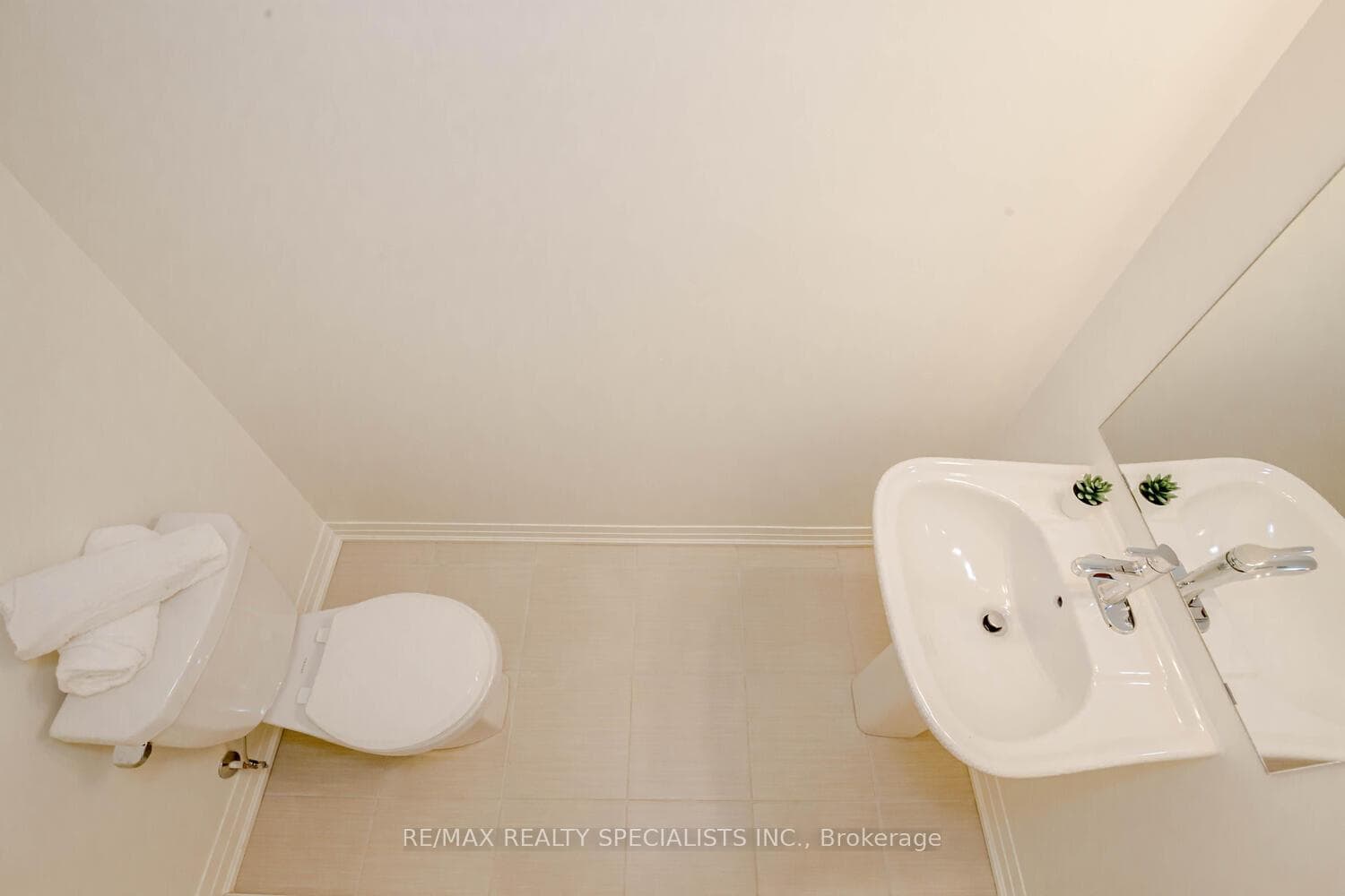 6 Emmas Way photo 15