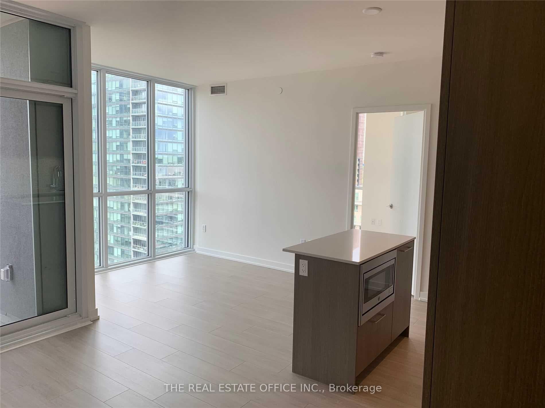 1 Yorkville Avenue Unit 1705 photo 5