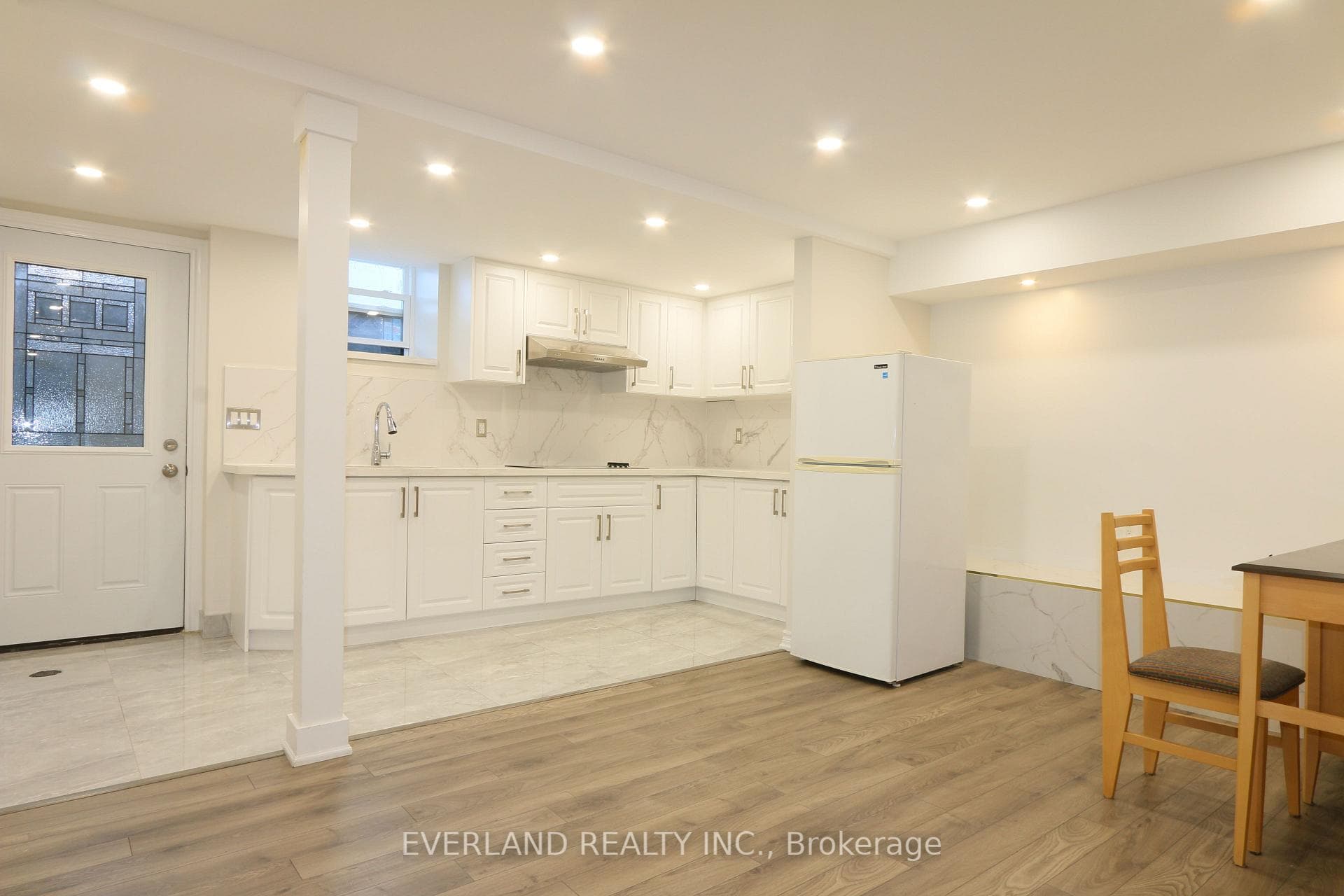 163 Bellwoods Avenue photo 36