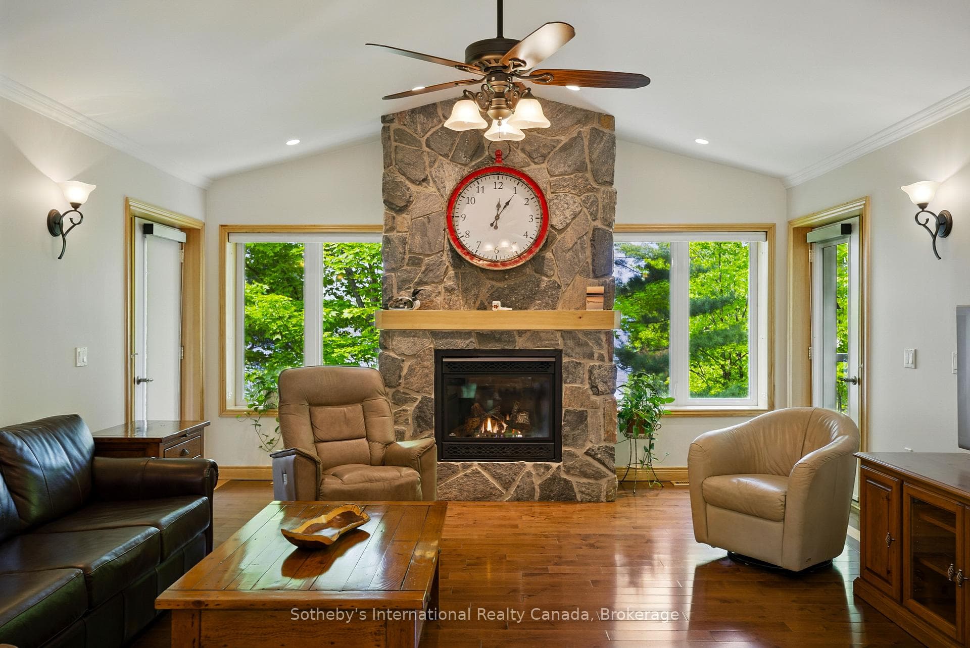 276 Jeffrey Road photo 19