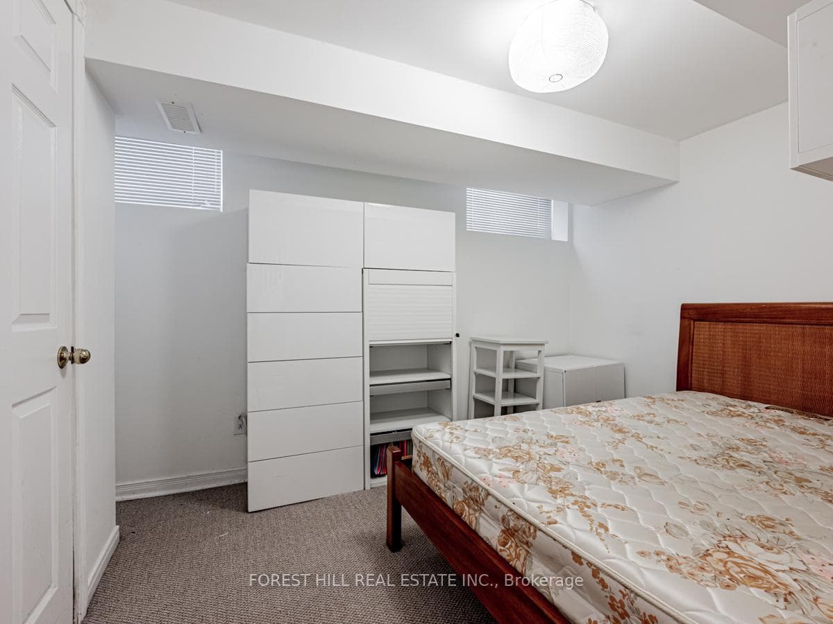 77 Strathcona Avenue photo 20
