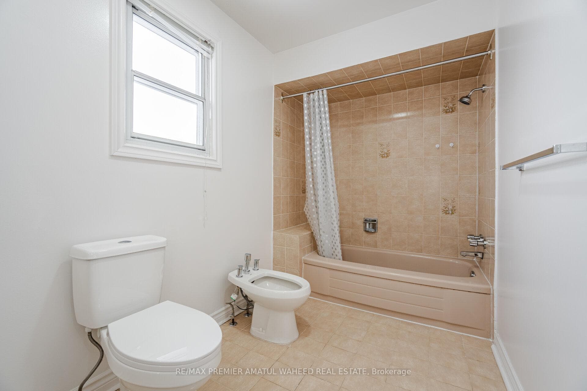 166 Killian Road photo 25
