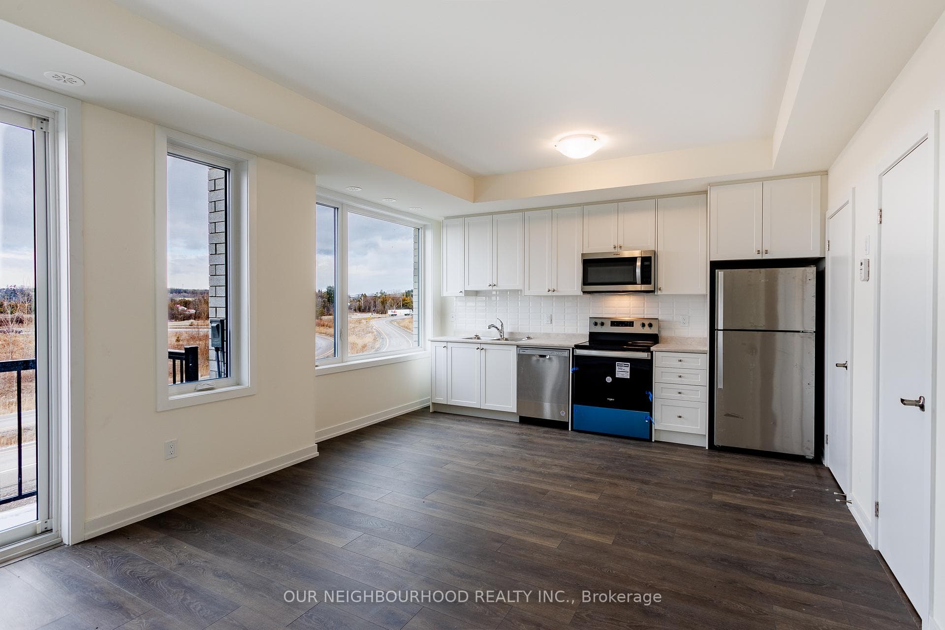 160 Densmore Road Unit 803 photo 2