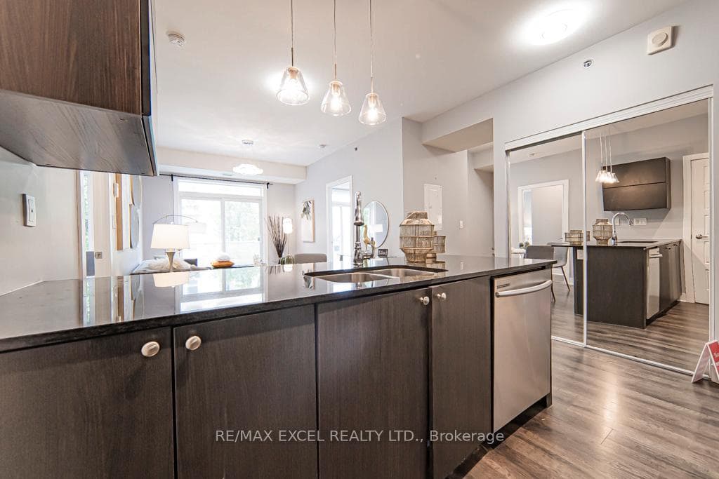 28 Prince Regent Street Unit 244 photo 8
