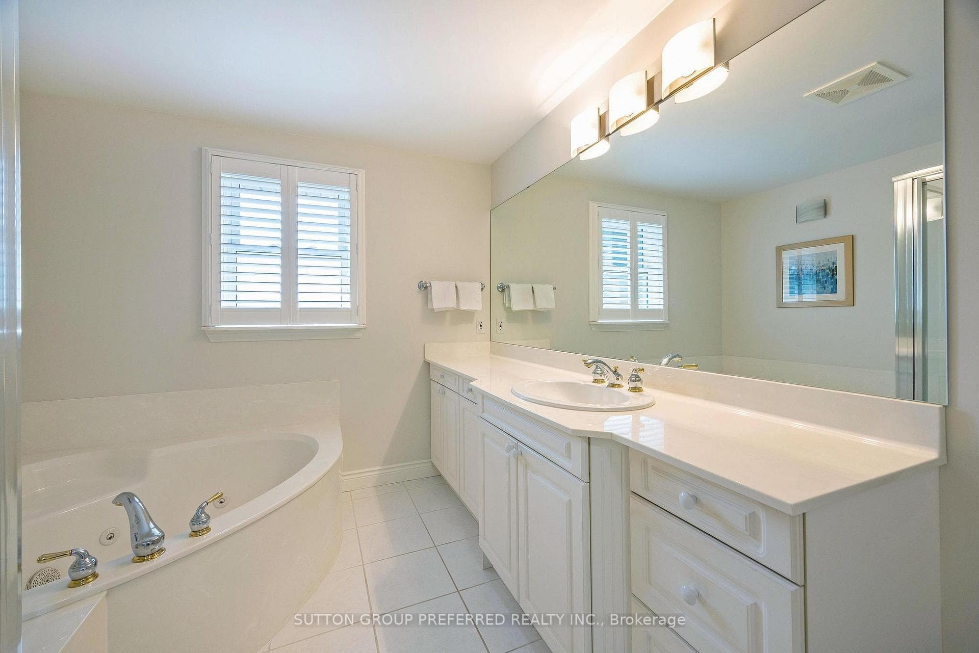 6 CONIFER Crescent photo 31