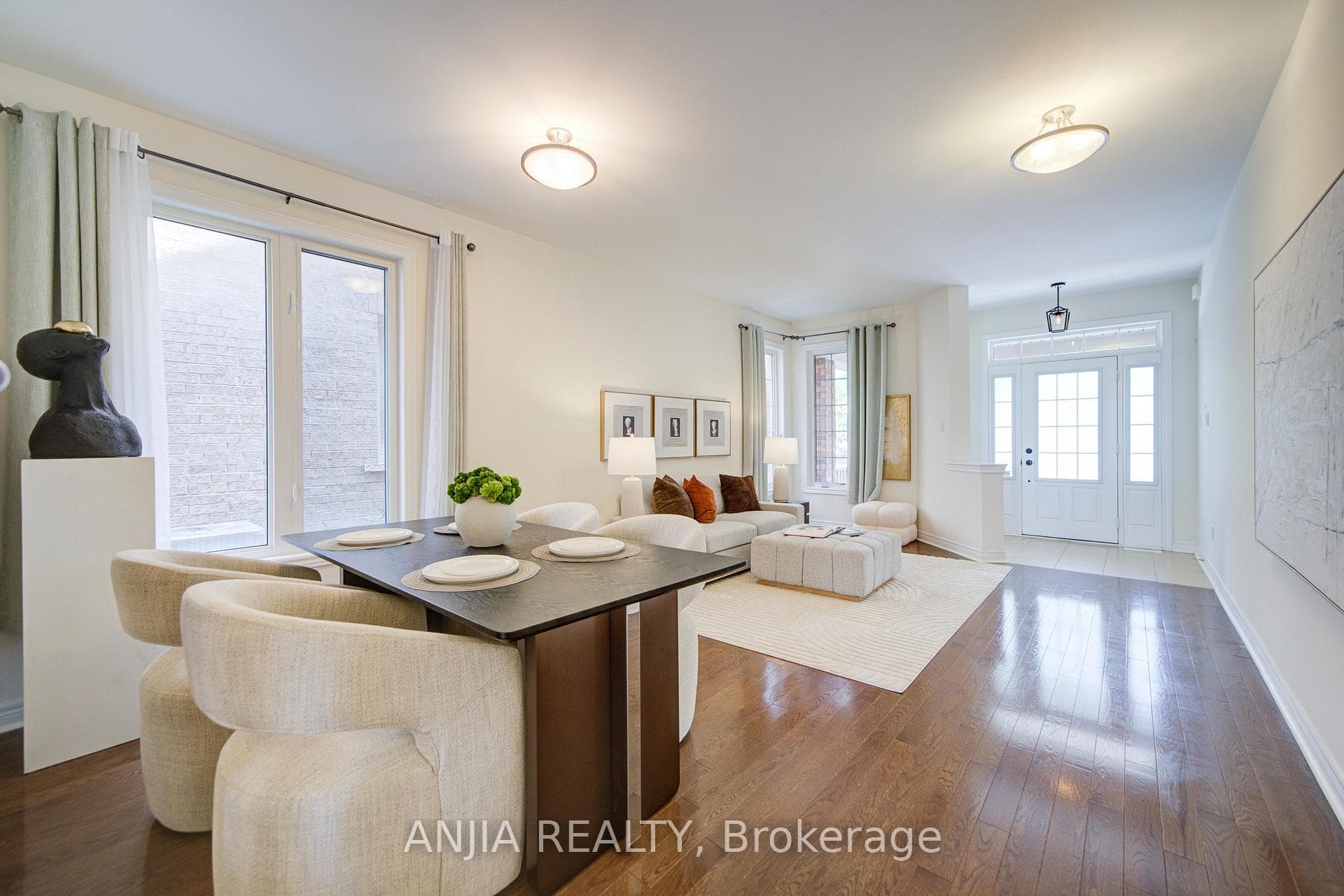 123 Greenforest Grove photo 7