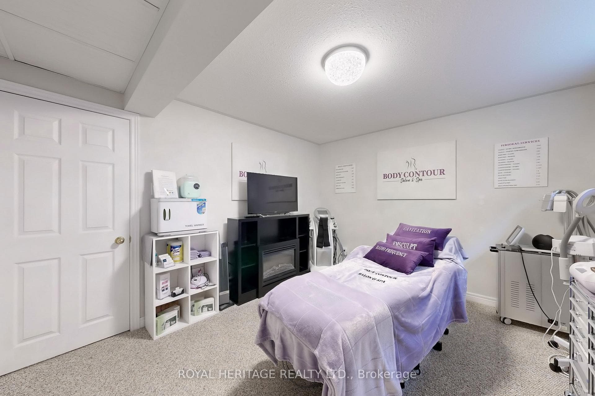 1749 Keppler Crescent photo 34