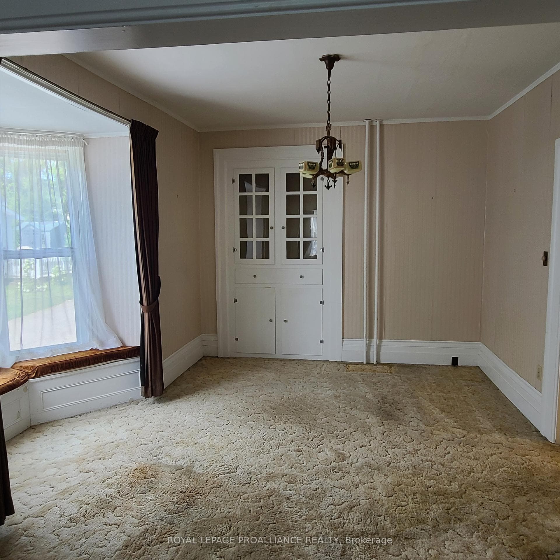 634 Henry Street photo 7
