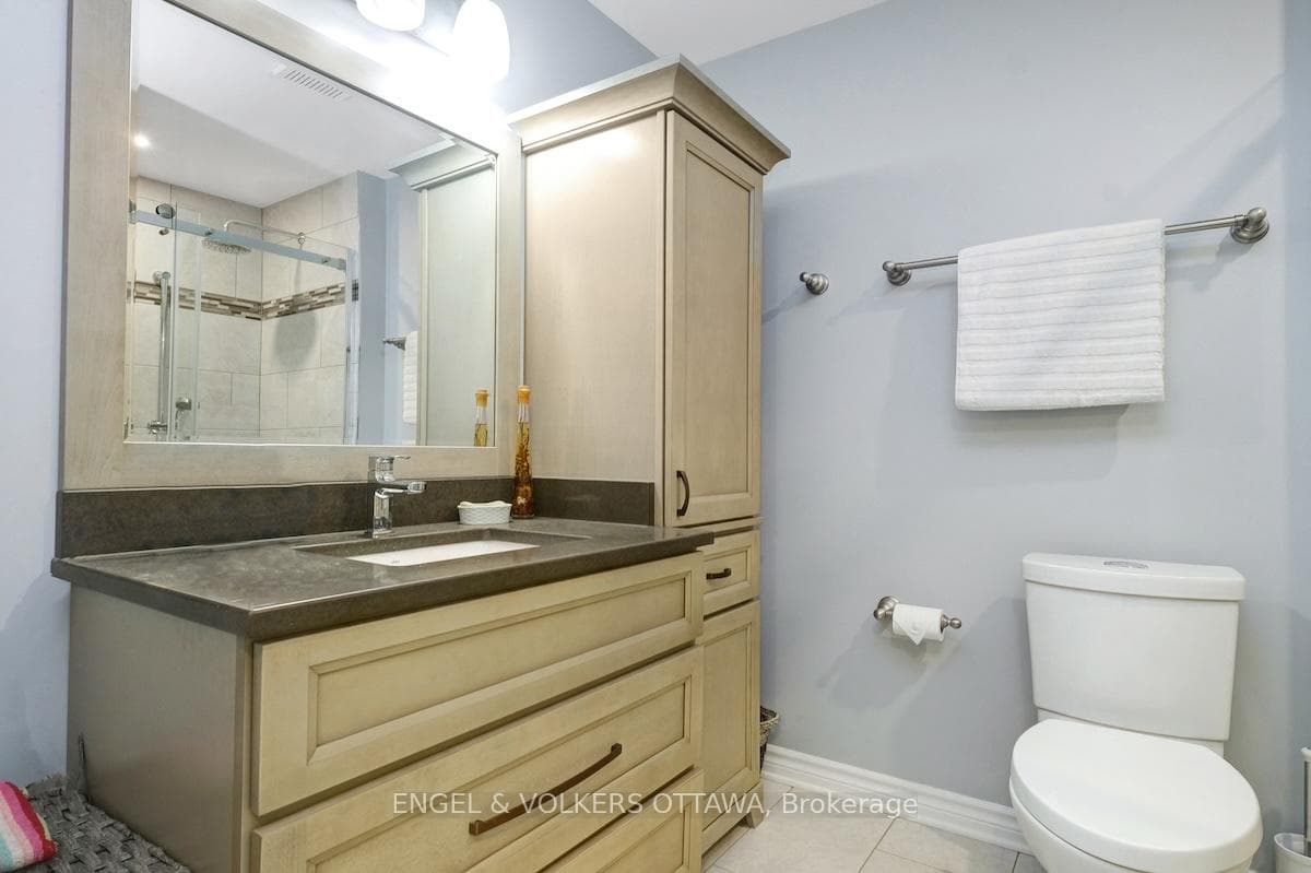 6 Stockport Private photo 24