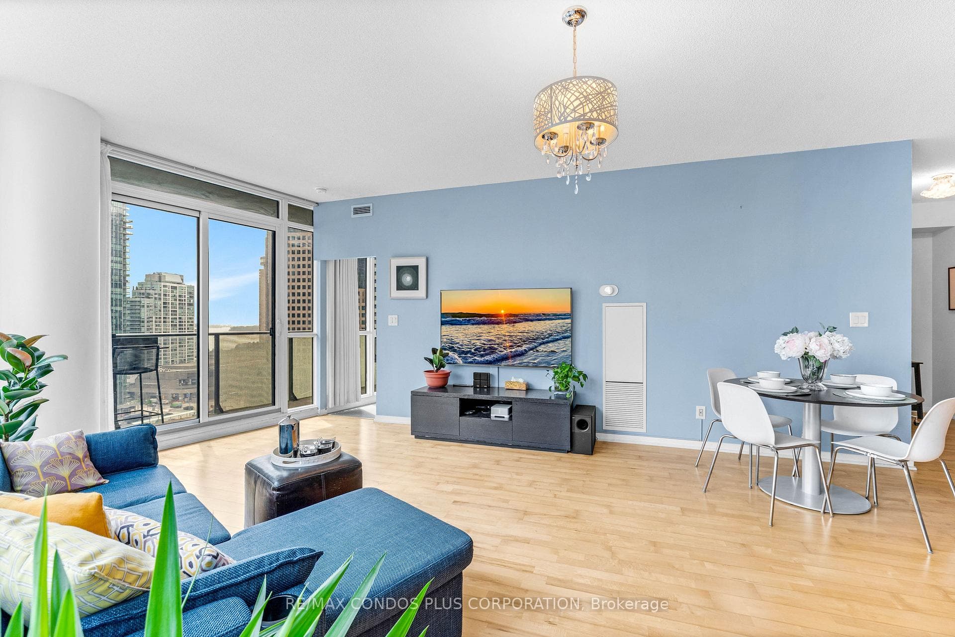 65 Bremner Boulevard Unit 1208 photo 10