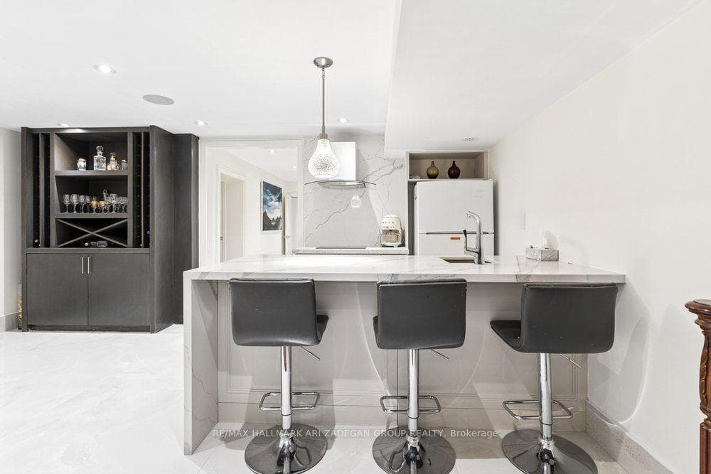 150 Sandringham Drive Unit . photo 41