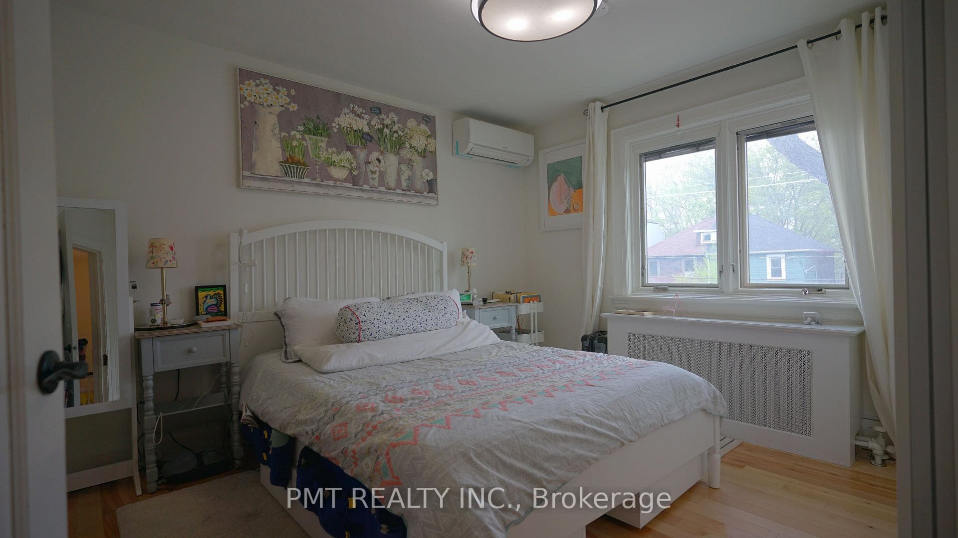 581 Soudan Avenue photo 15