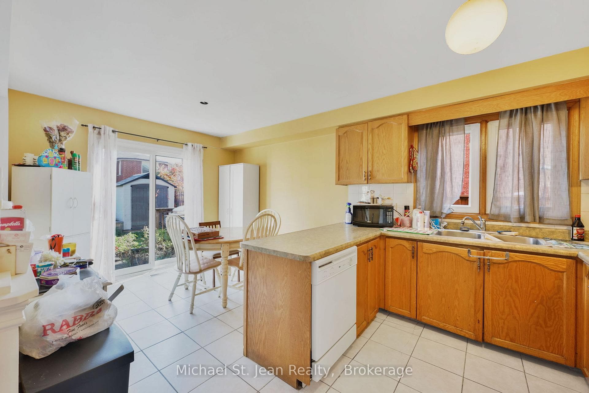 128 Springbrooke Crescent photo 18