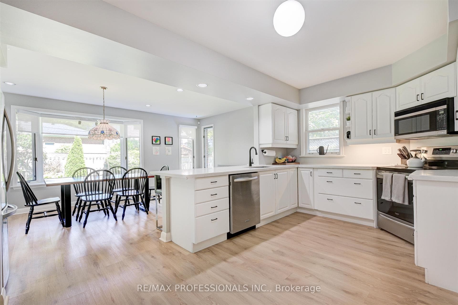 9 Blackdown Crescent photo 12