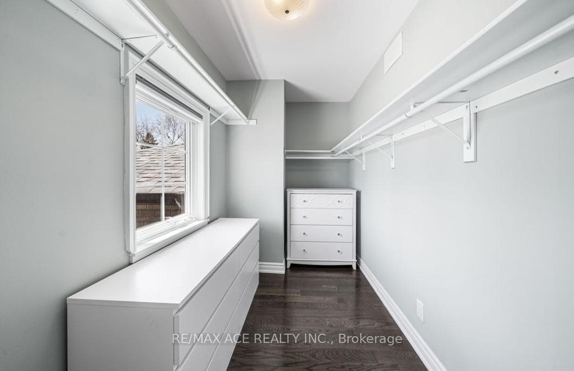 6 Oldborough Circle photo 38
