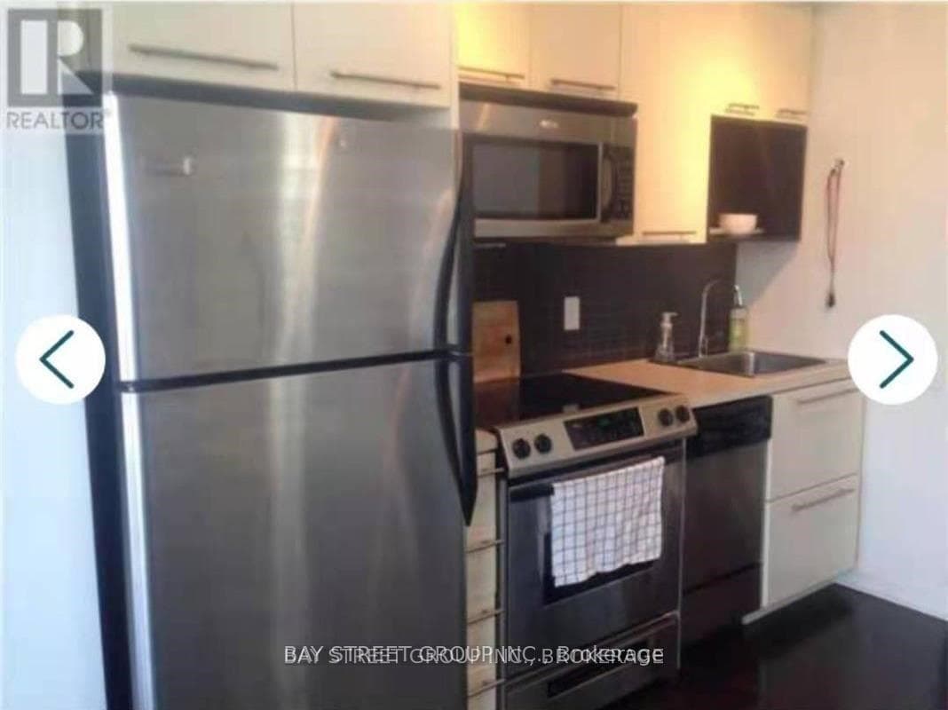 21 Carlton Street Unit 3408 photo 8