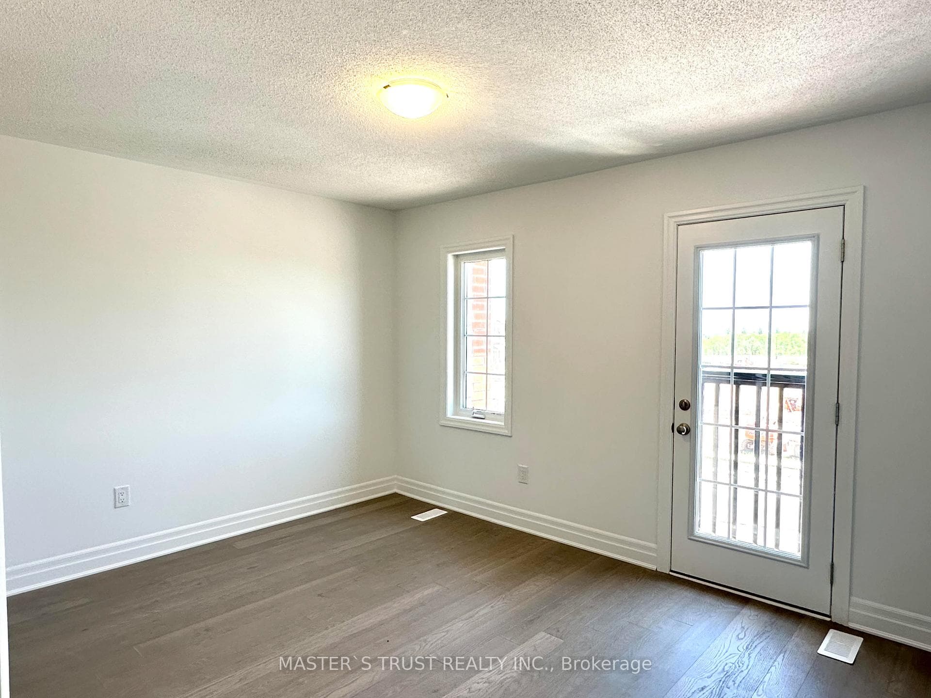 1405 William Halton Parkway photo 16