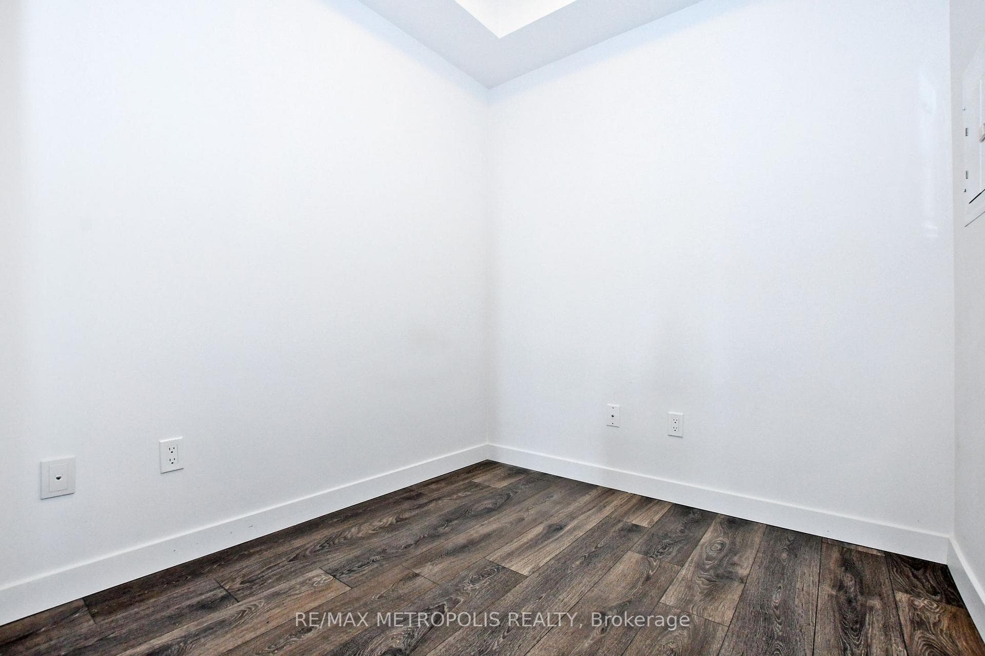 8 Eglinton Avenue Unit 4912 photo 28