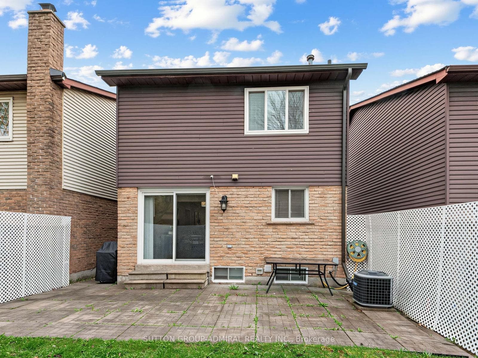 155 Mabley Crescent photo 32