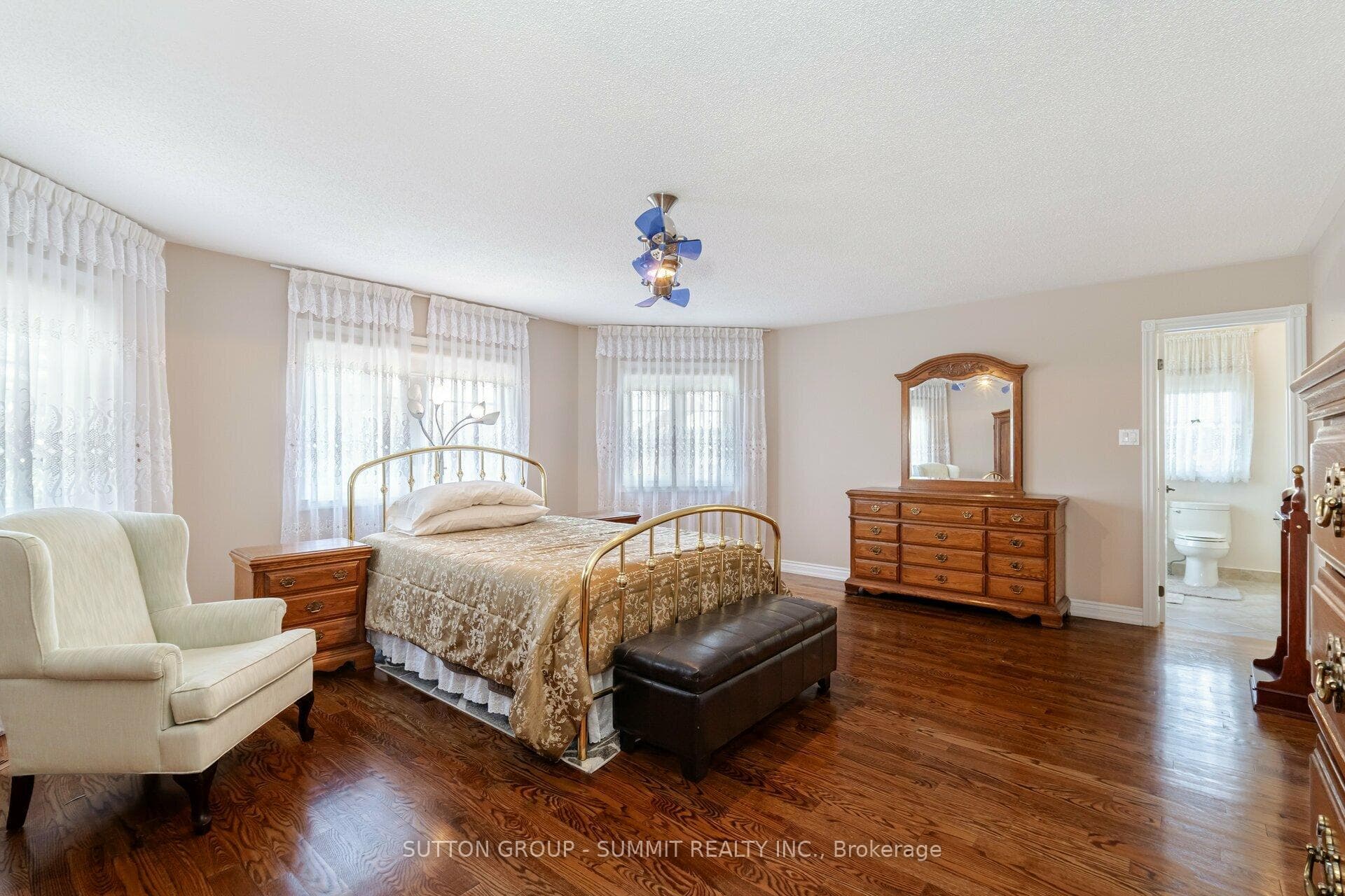 5453 Elgar Court photo 21