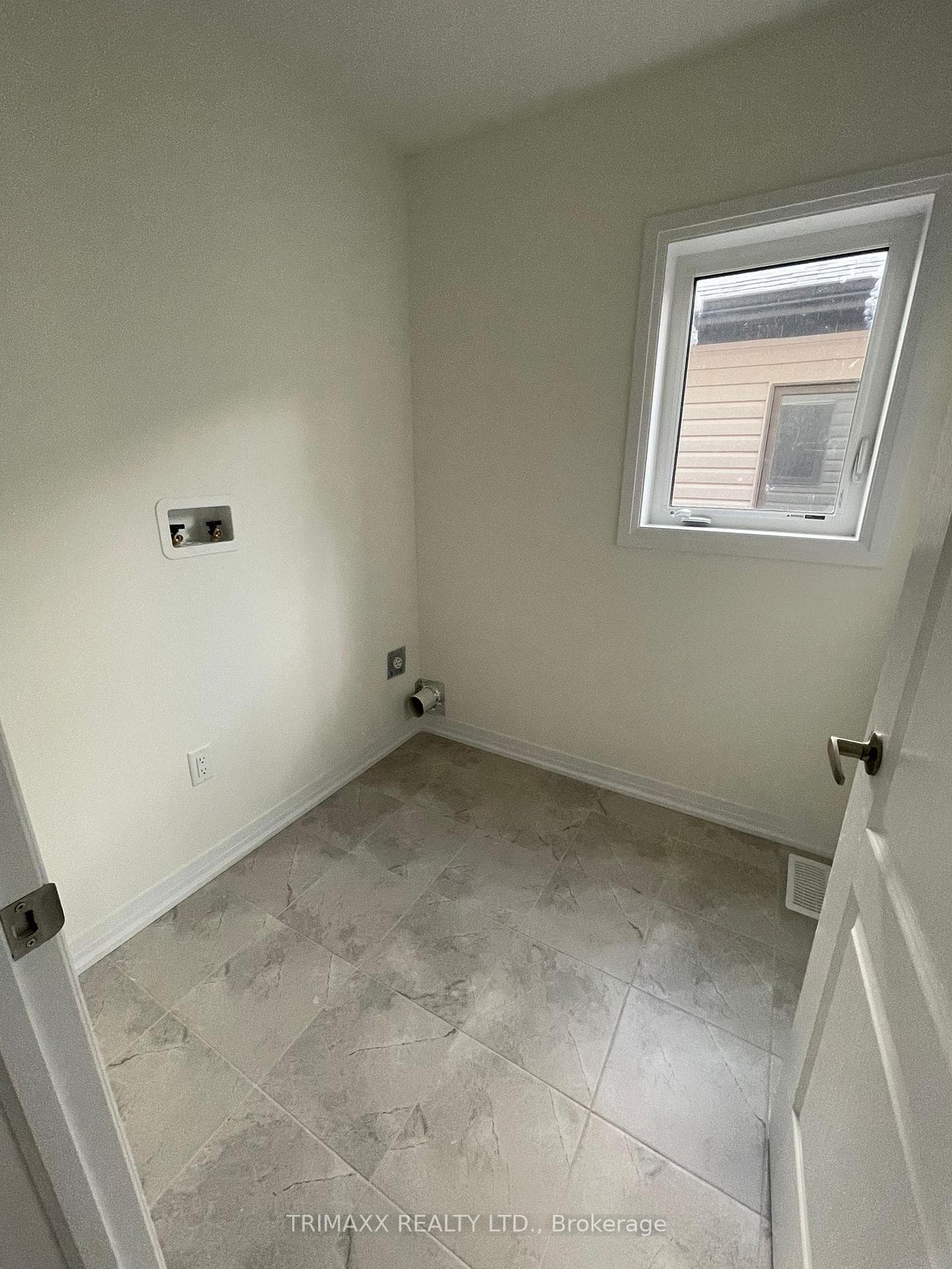 109 Brighton Lane photo 24