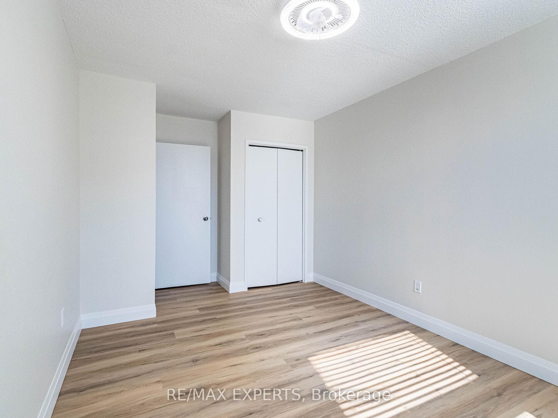 49 Queen Street Unit 703 photo 19