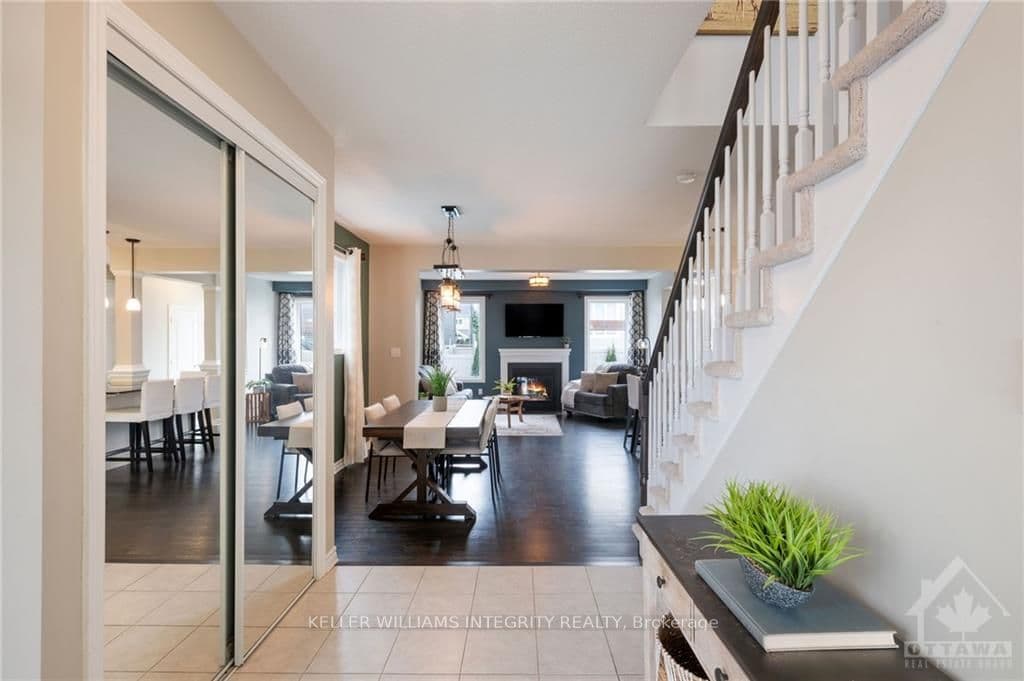 139 FLOWING CREEK Circle photo 4