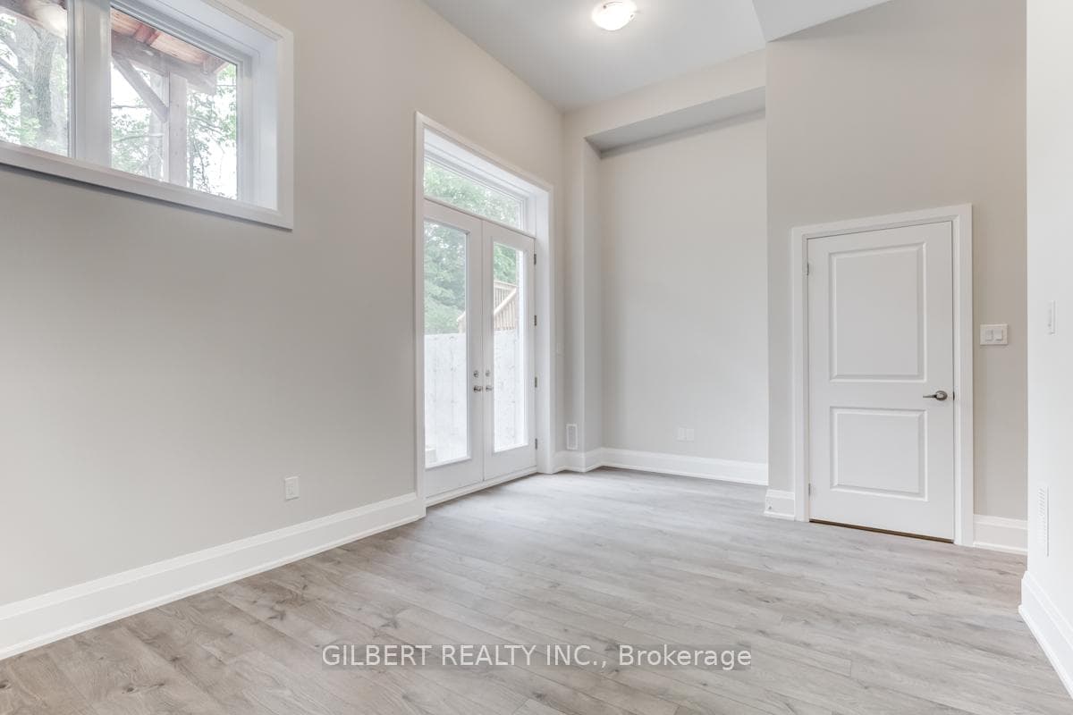 35A Marquette Avenue photo 33