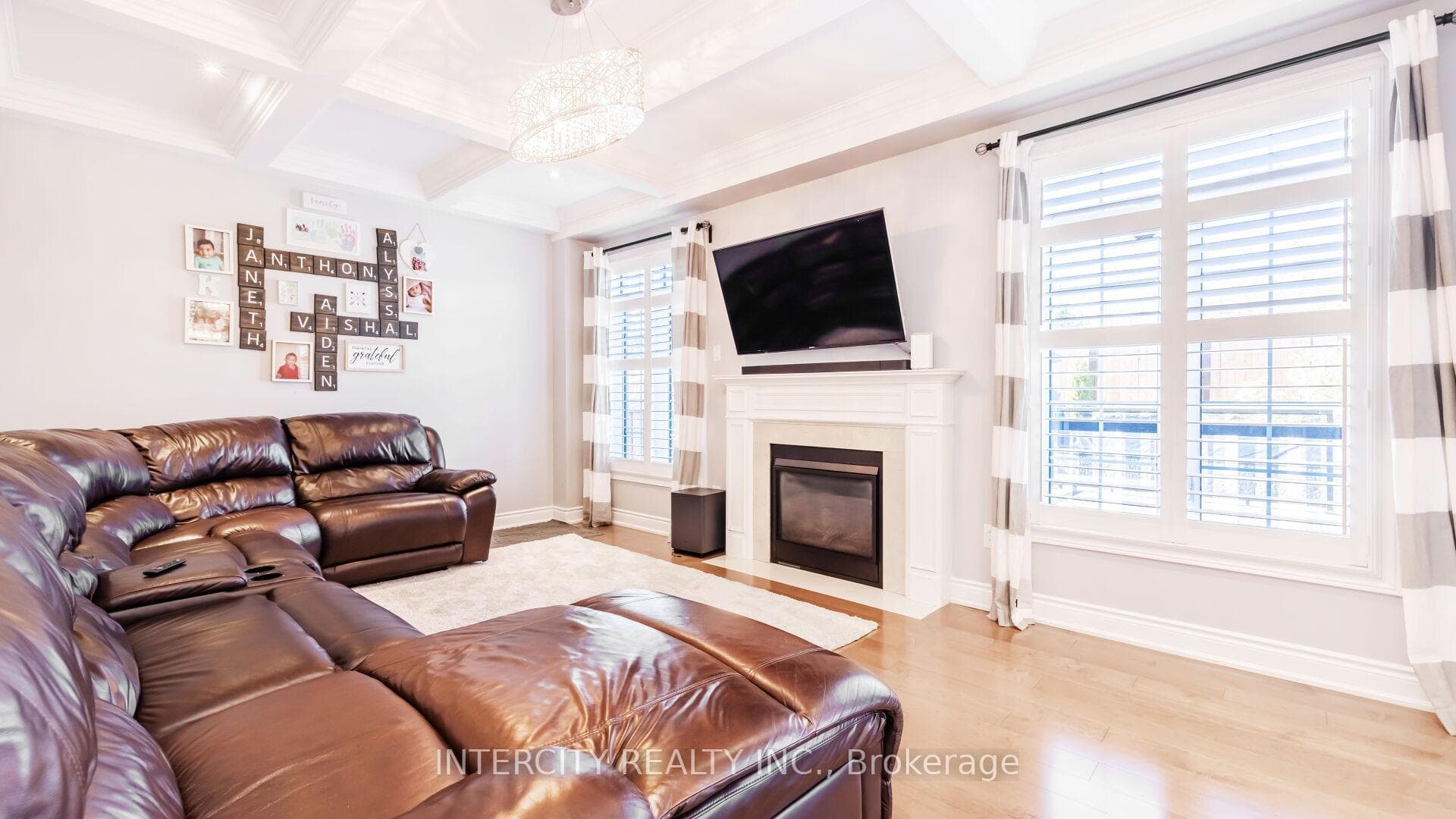 58 Bansbury Circle photo 15