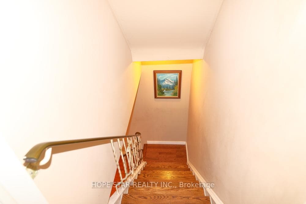 39 Unicorn Avenue photo 22