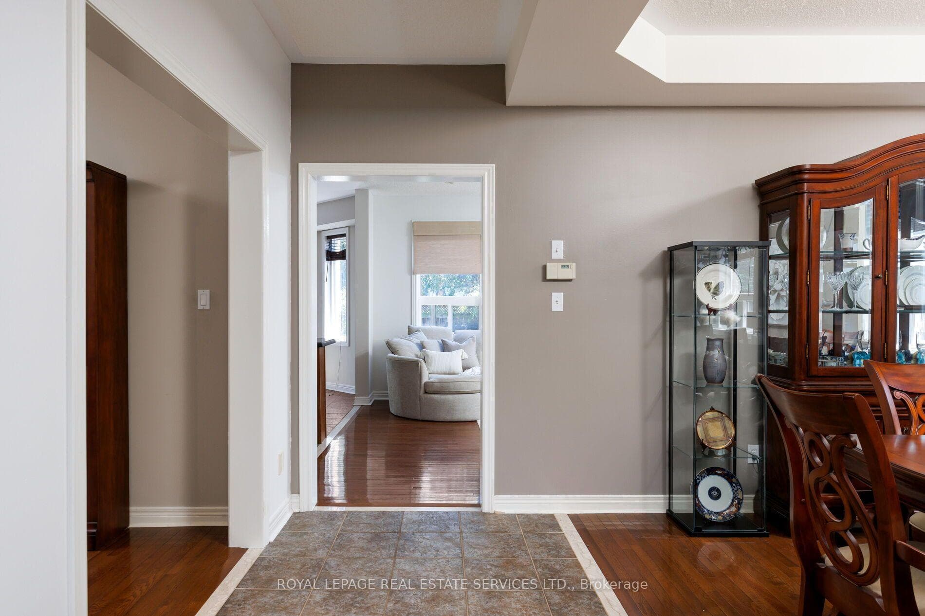 2190 Kingsridge Drive photo 10