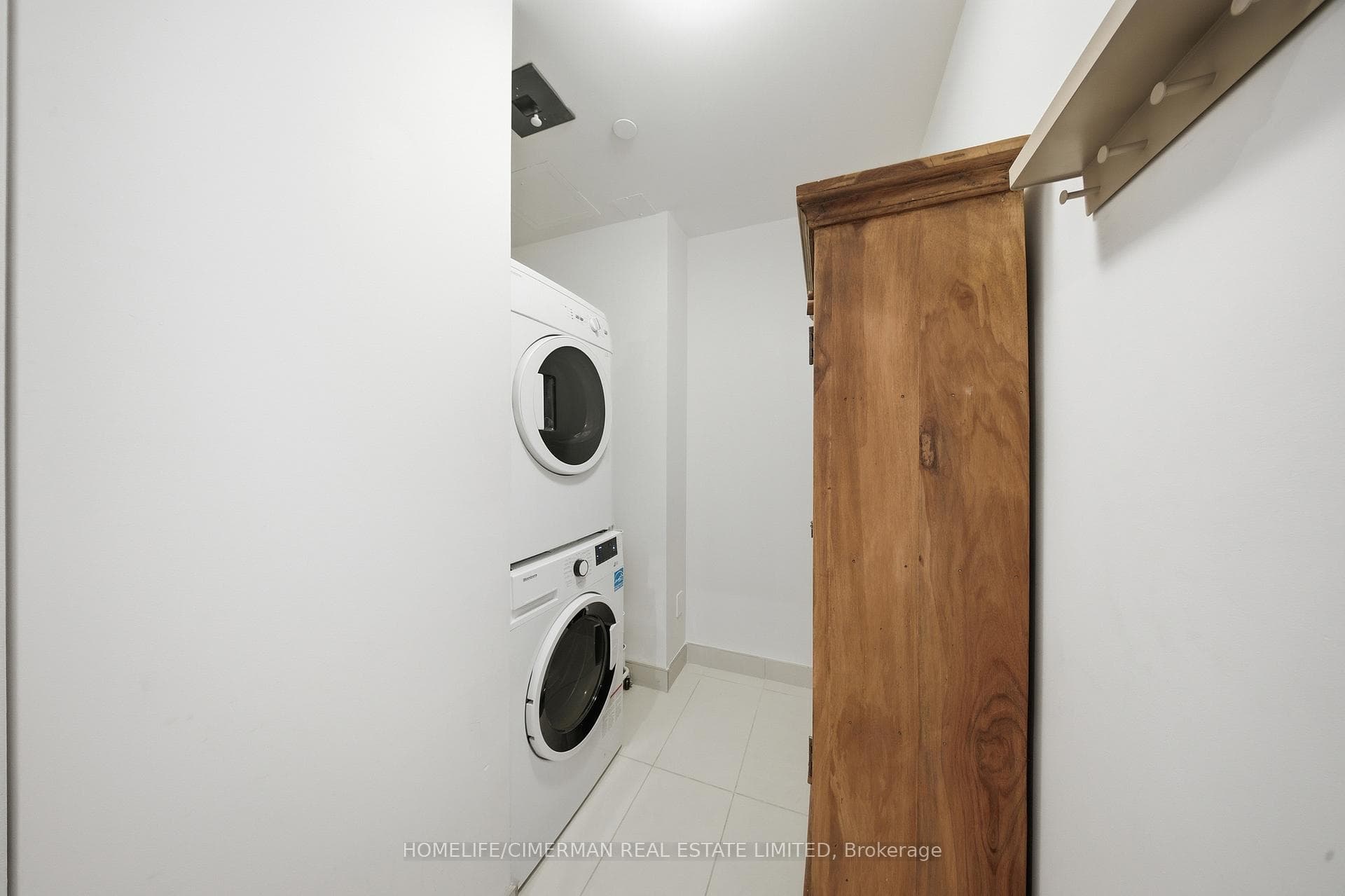 1030 King Street Unit 426 photo 5
