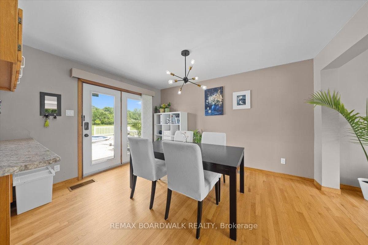 1262 Ford Road photo 11