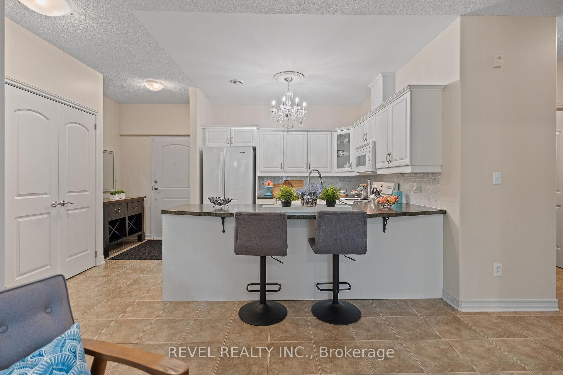 2799 St. Paul Avenue Unit 203 photo 17