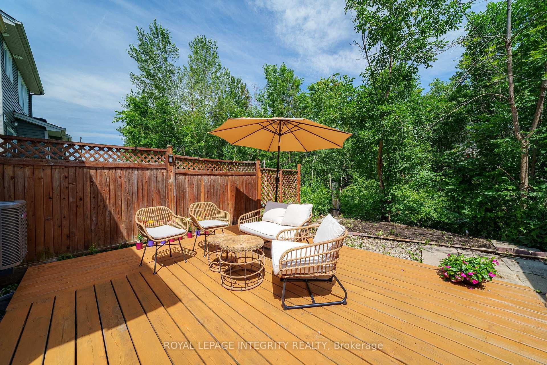 114 Hawkeswood Drive photo 43