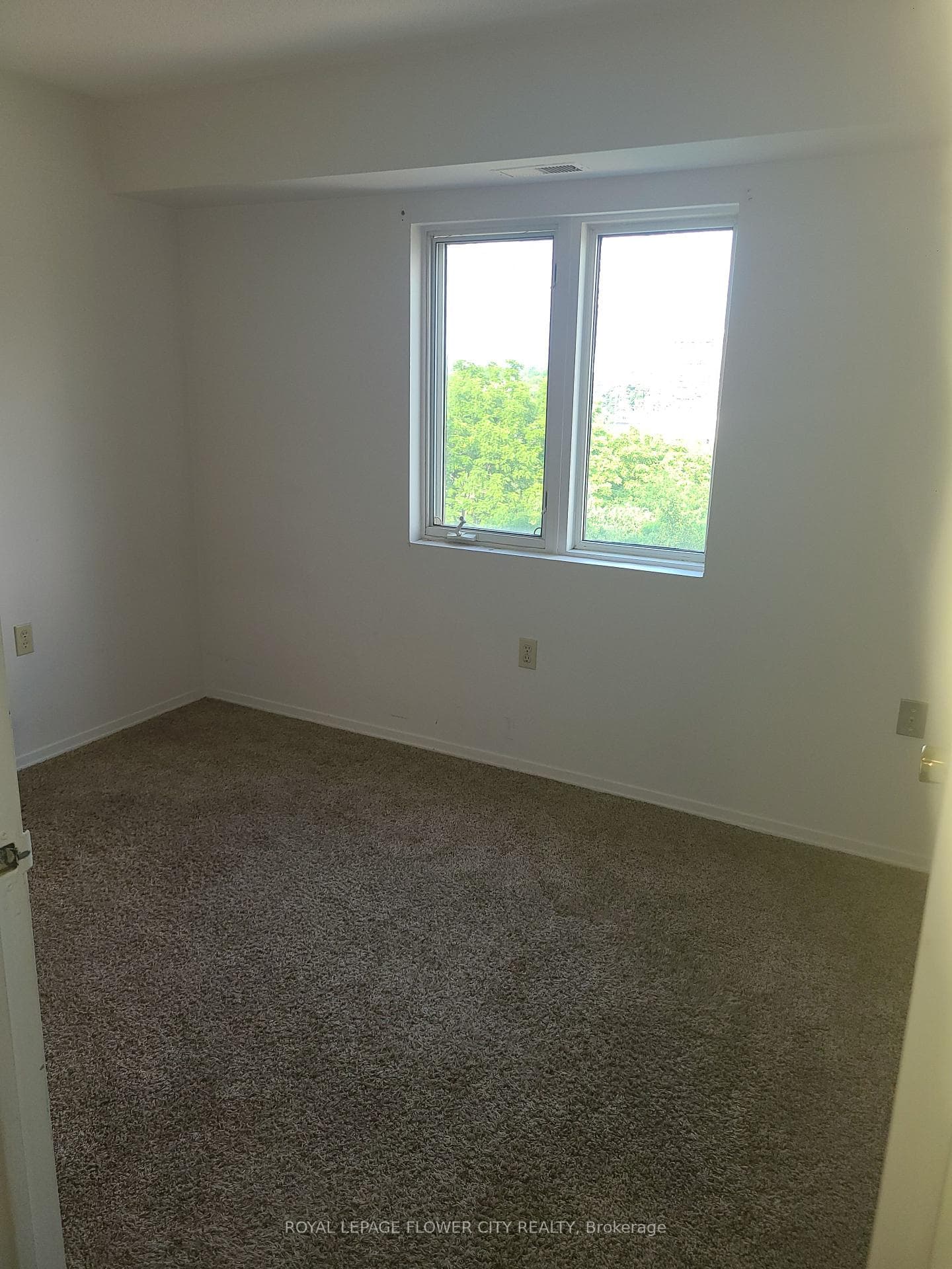 860 Commissioners Road Unit 707 photo 12
