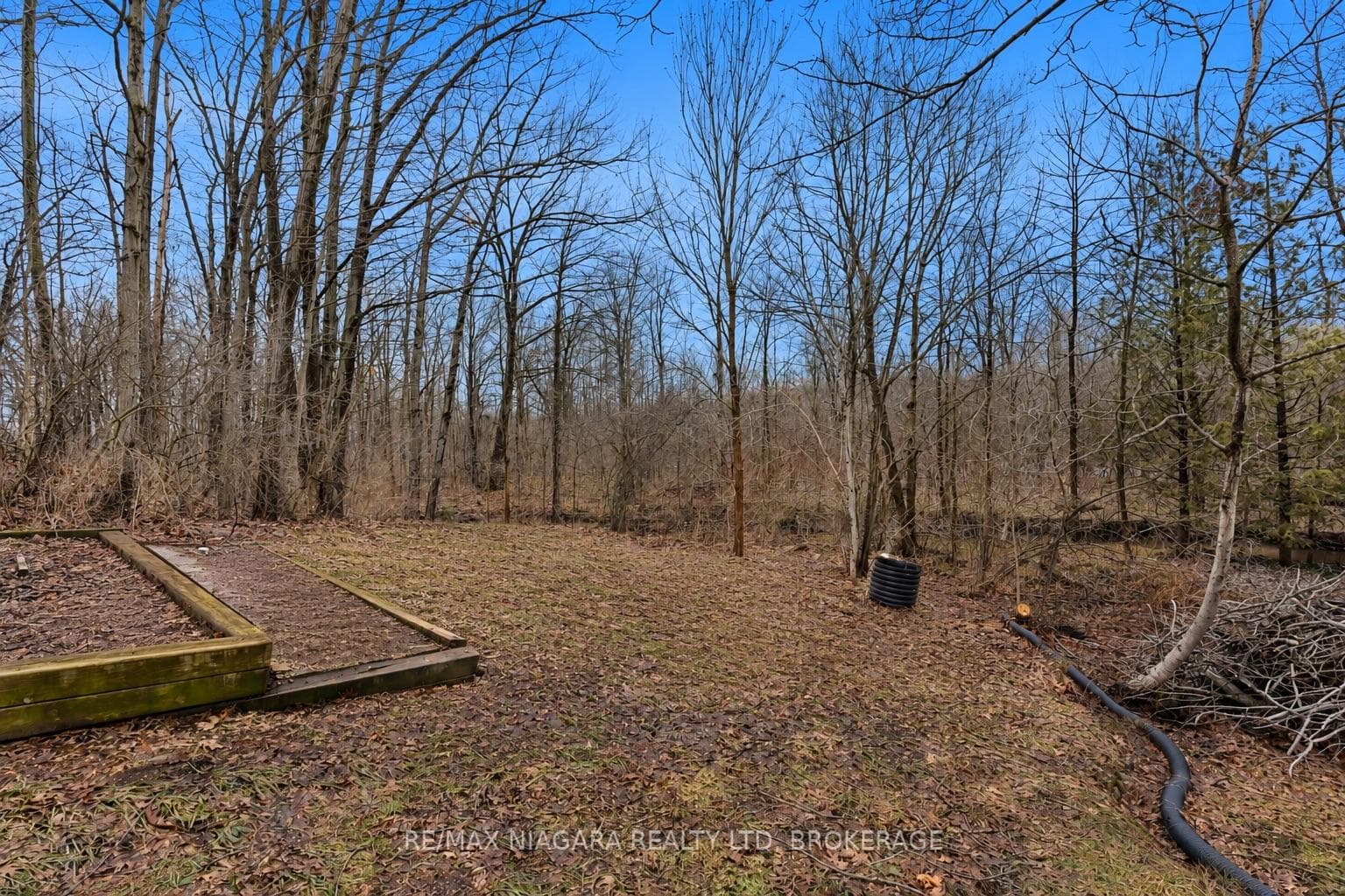 111 Pearson Road photo 42