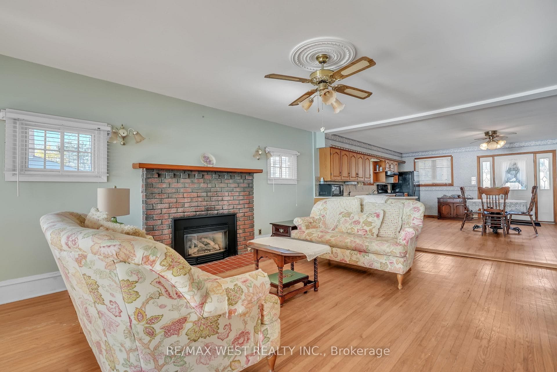 19 Olive Crescent photo 5