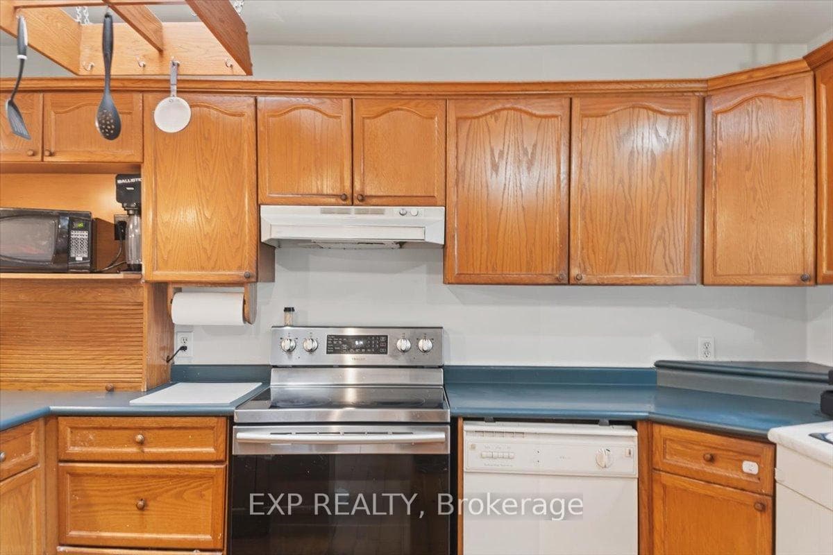160 Davis Street photo 10
