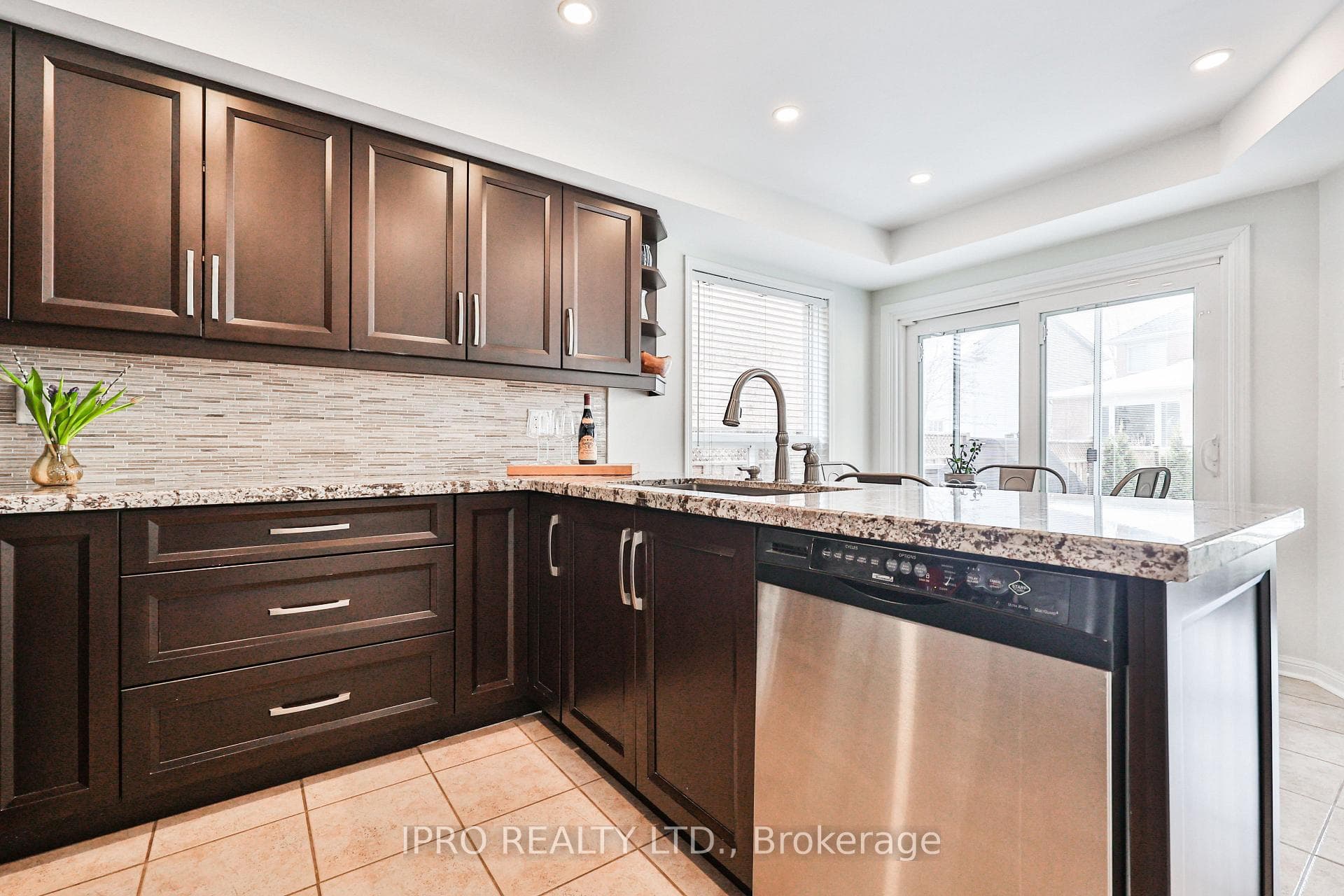 2384 Proudfoot Trail photo 12