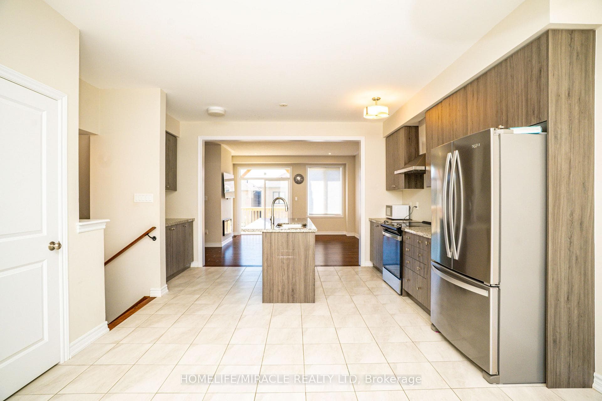 52 Douet Lane photo 8