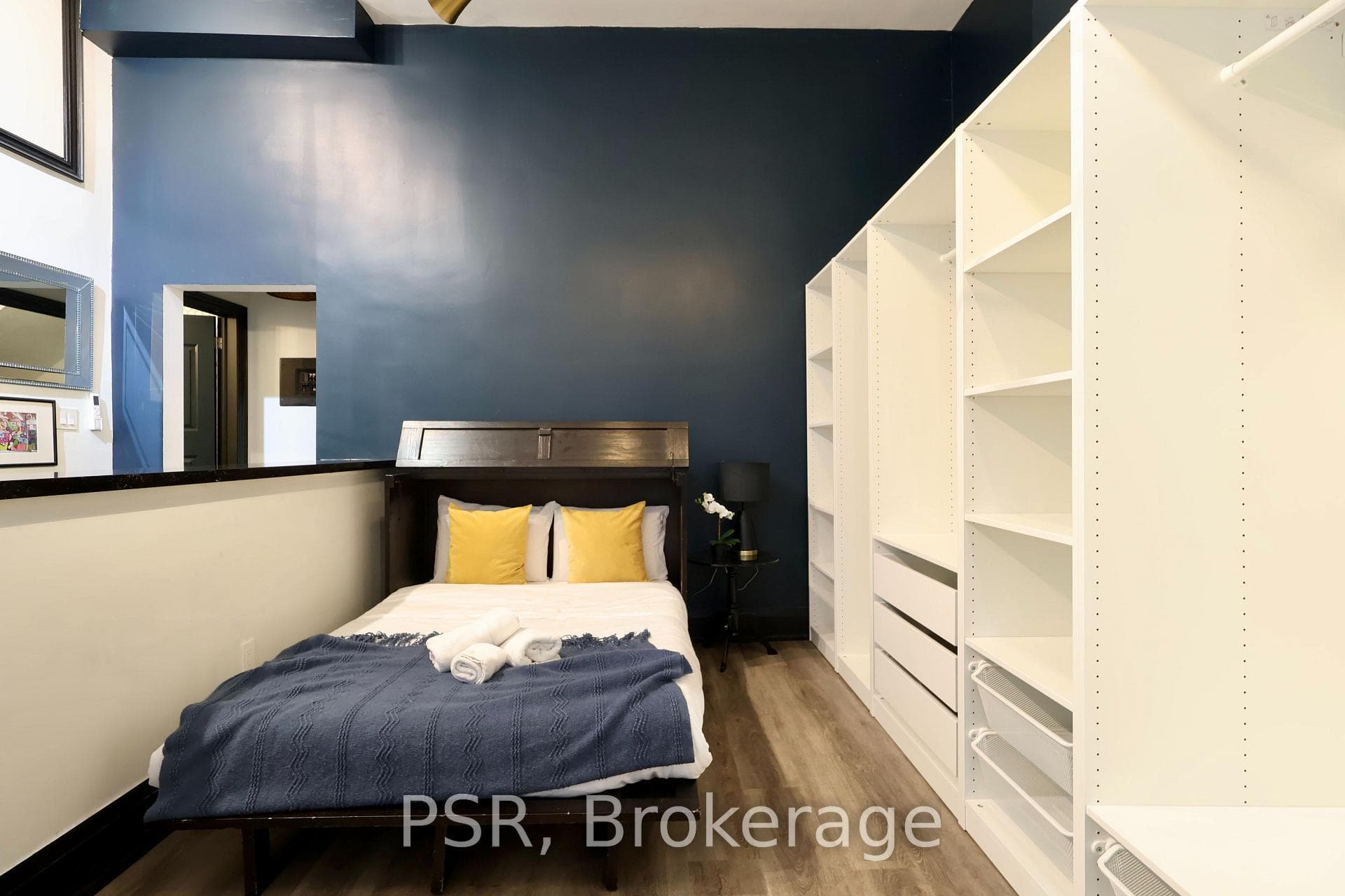 631 Queen Street Unit 3 photo 8