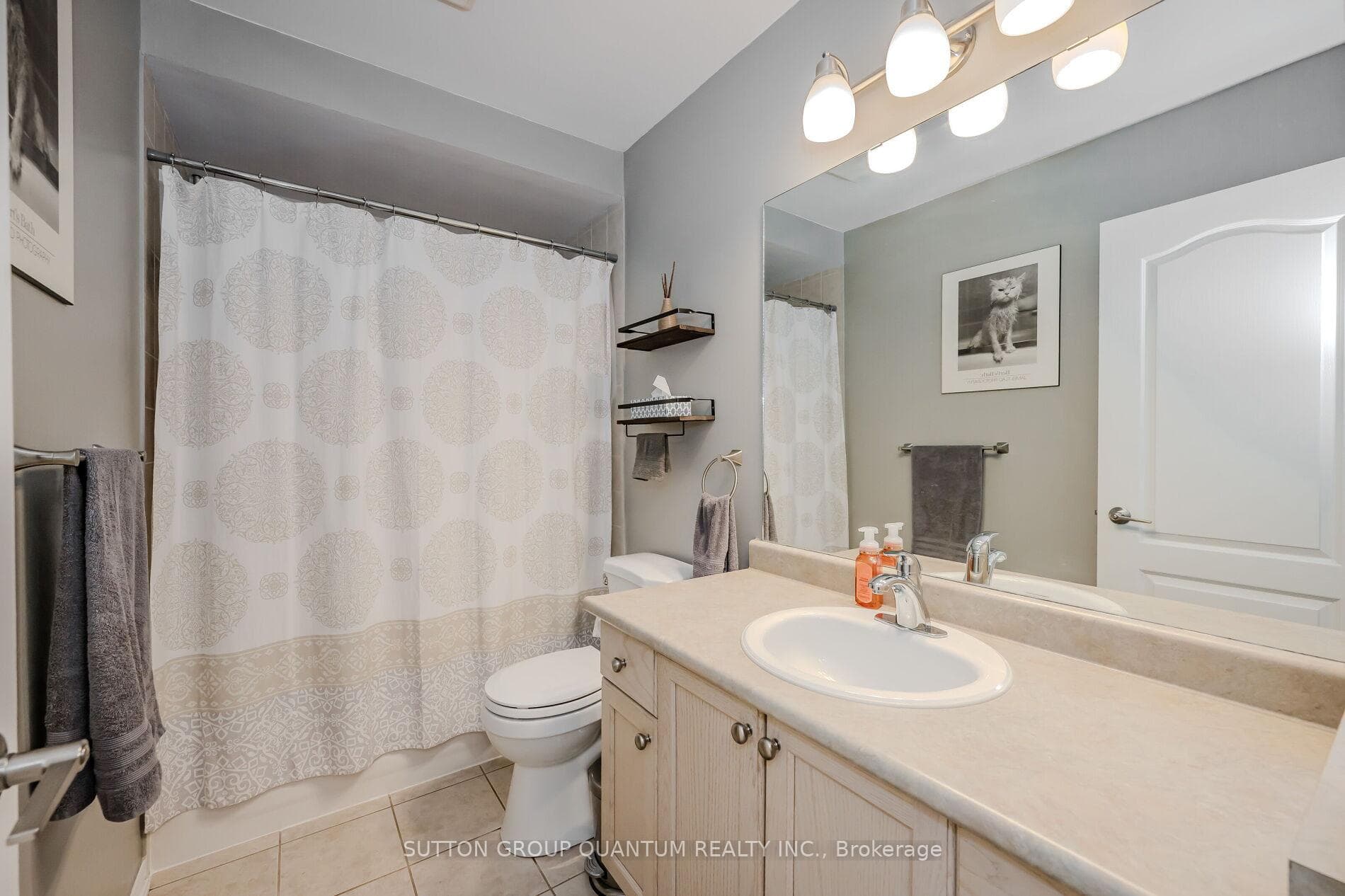 24 Kenyon Crescent Unit 23 photo 13