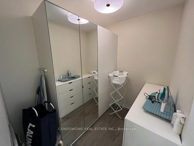 770 Bay Street Unit 1803 photo 11