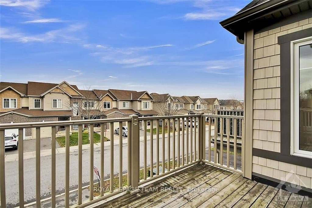 914 MESSOR Crescent photo 24