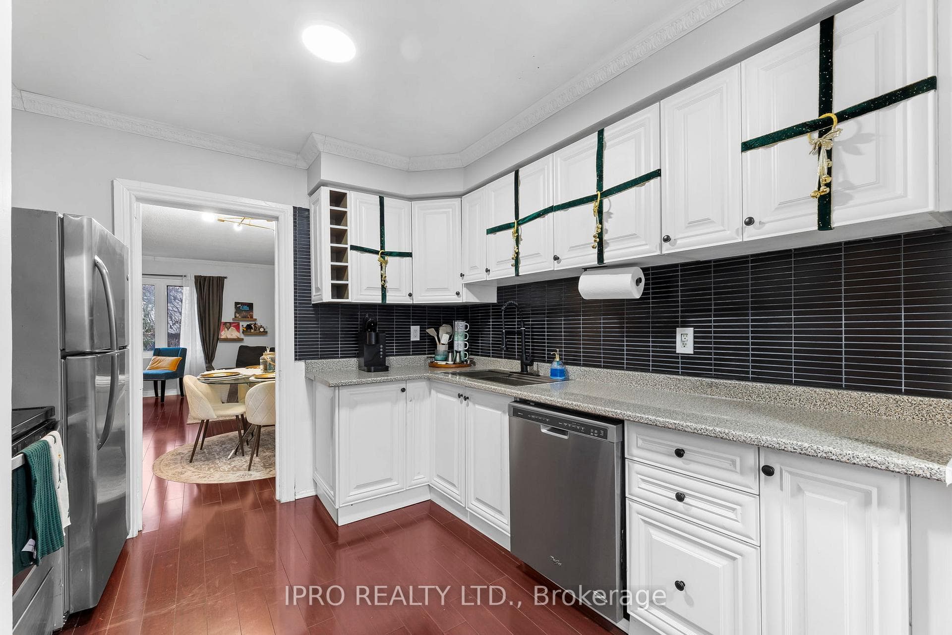 Kitchen/Dining