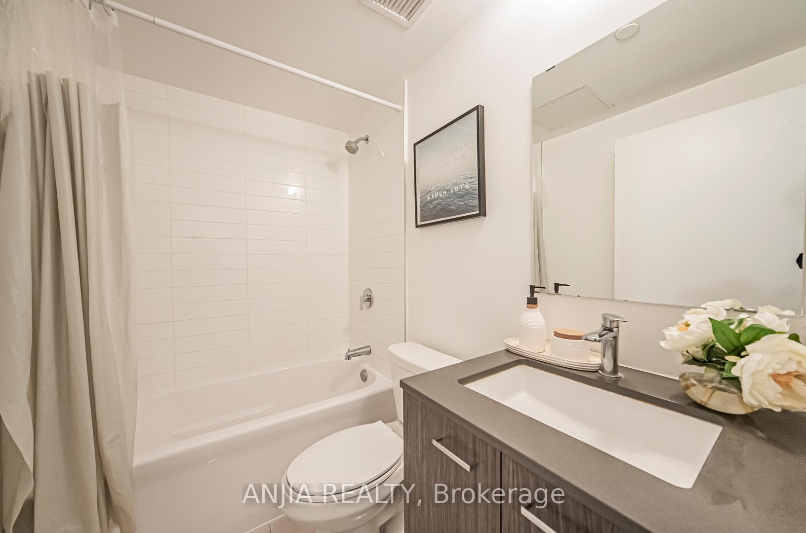 2100 BRIDLETOWNE Circle Unit 110 photo 15