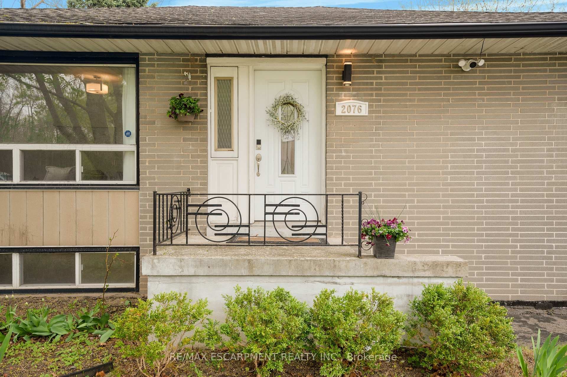 2076 Constance Drive photo 3