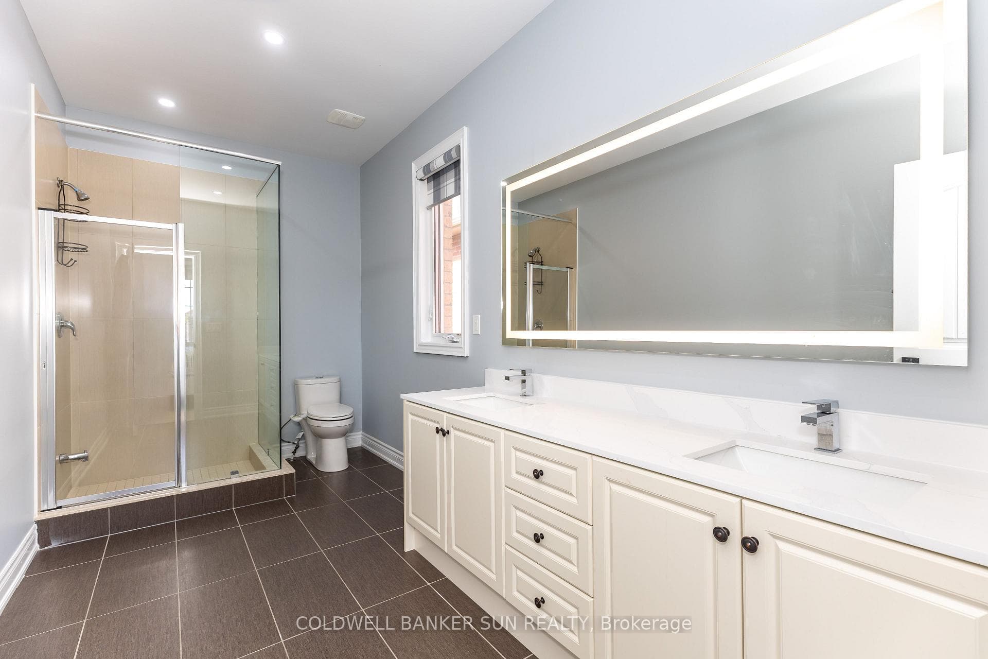 48 Hanbury Crescent photo 32